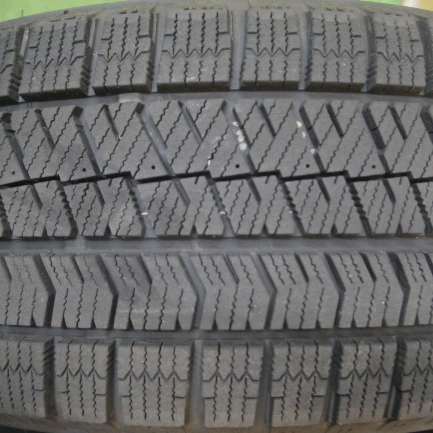 *送料無料* バリ溝！22年！キレイ！9.5分★スタッドレス 205/60R16 ブリヂストン ブリザック VRX2 BALMINUM バルミナ 16インチ PCD114.3/5H★4032712Hス