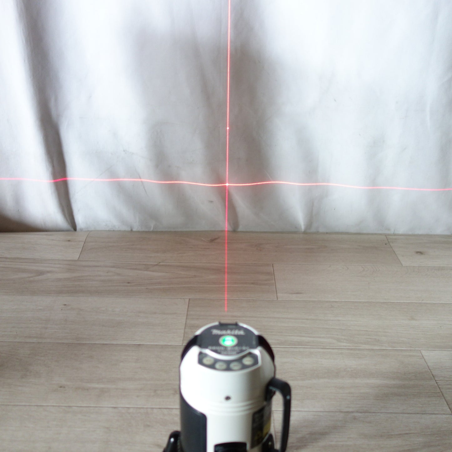 [送料無料] 付属品付き◆マキタ ライン ポイント レーザー 屋内・屋外 兼用 墨出し器 SK89P おおがね・通り芯・ろく 墨出器 受光器 makita◆