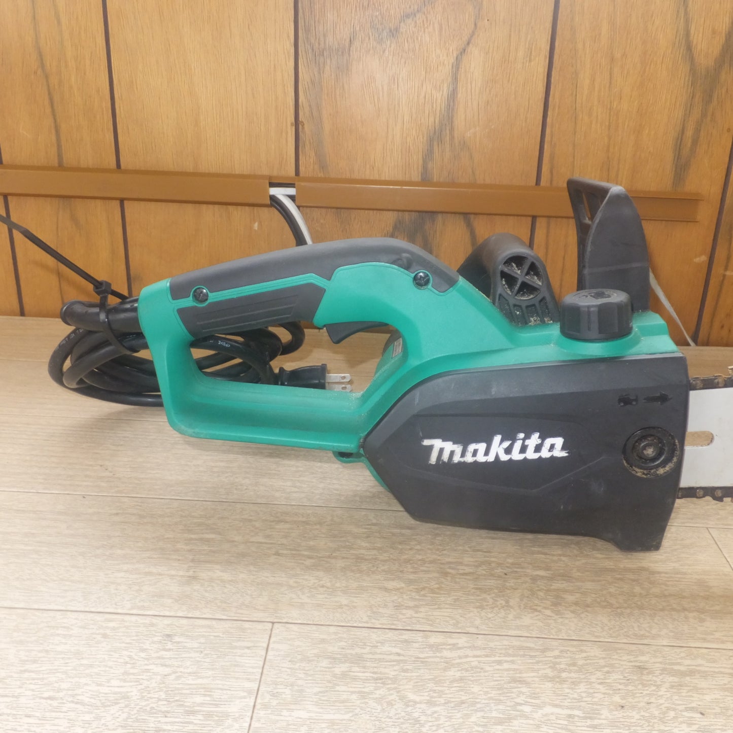 [送料無料] ★マキタ makita 350mm 電気チェンソー M504　100V～ 8.1A 50-60Hz 770W★