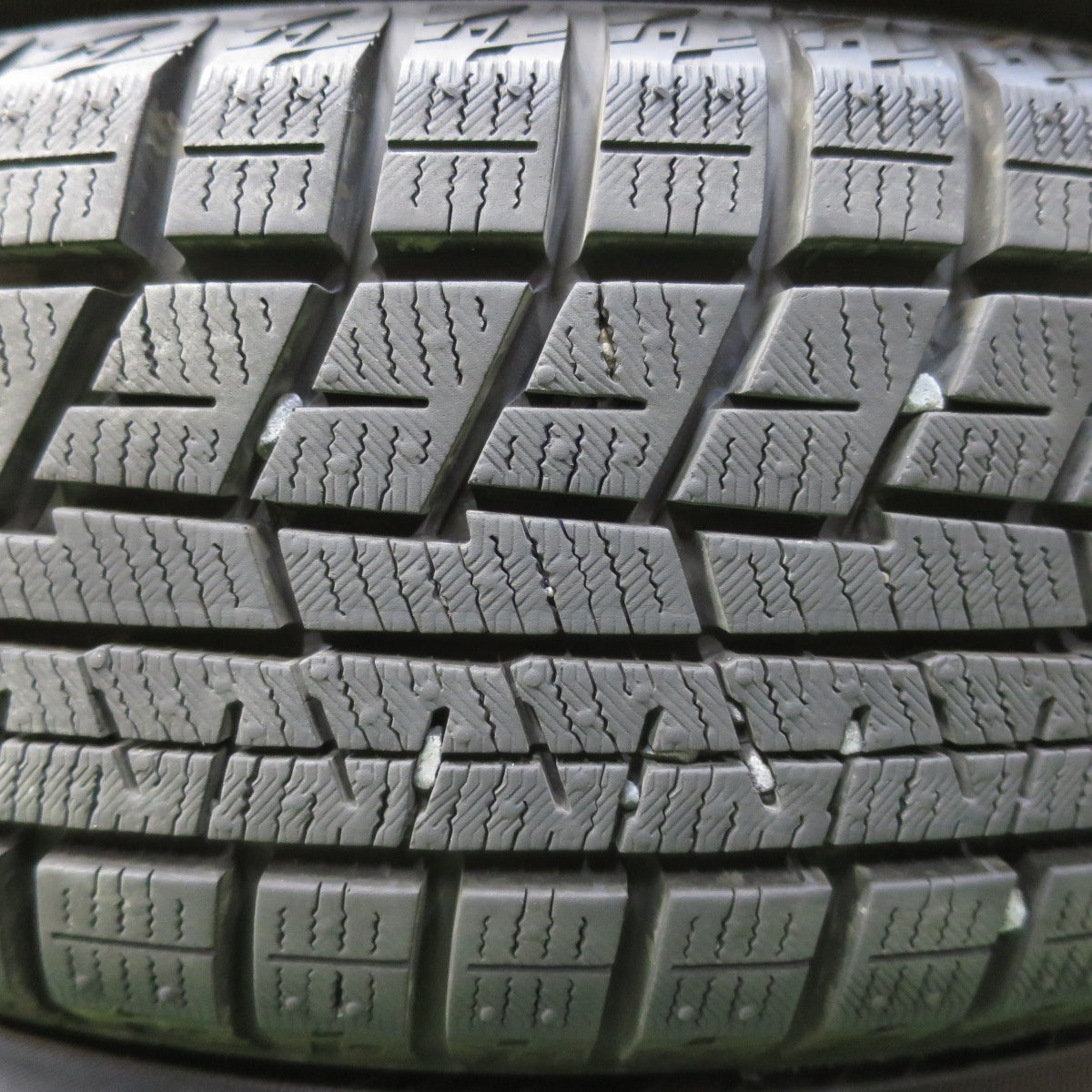 [送料無料] バリ溝！22年！ほぼ10分★スタッドレス 155/65R14 ヨコハマ アイスガード iG60 NIRVANA NV ニルバーナ 14インチ PCD100/4H★4111307イス
