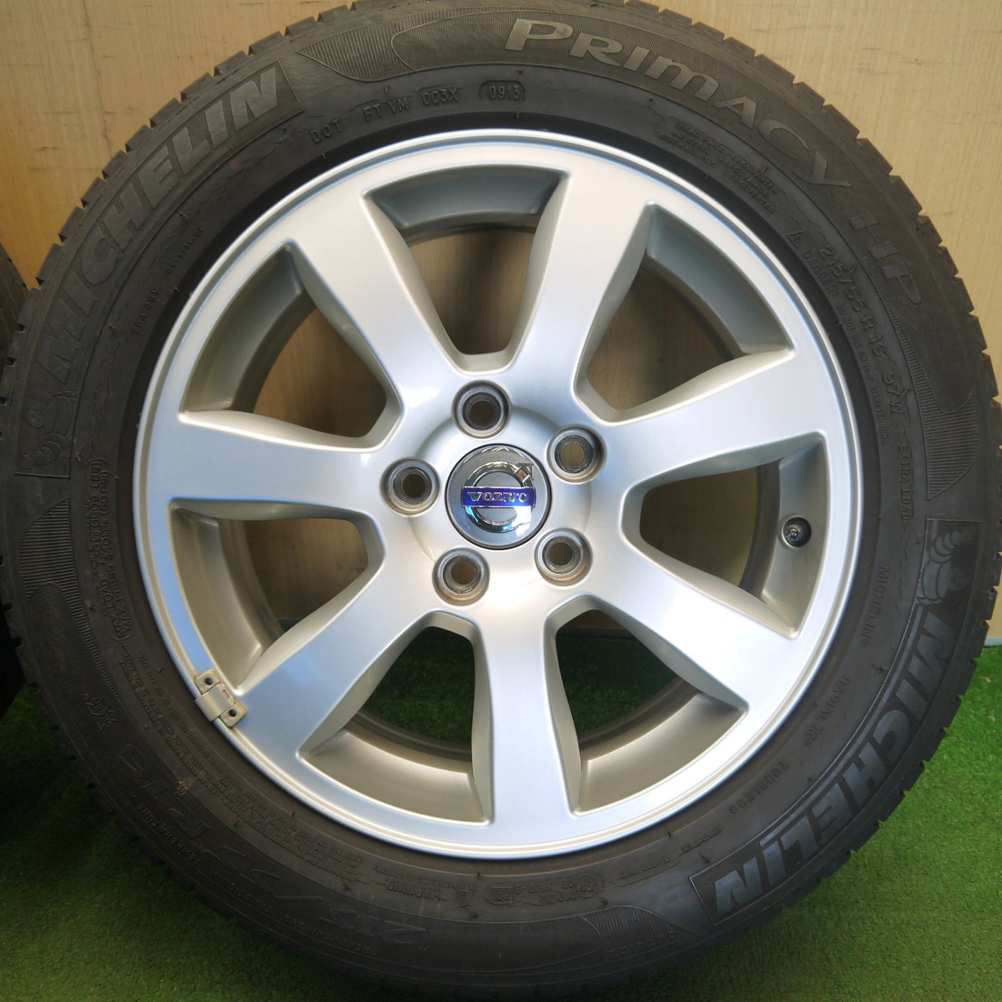 バリ溝！キレイ！9.5分★ボルボ V60 S60 純正 215/55R16 ミシュラン プライマシー HP 16インチ PCD108/5H★6041404Hノ