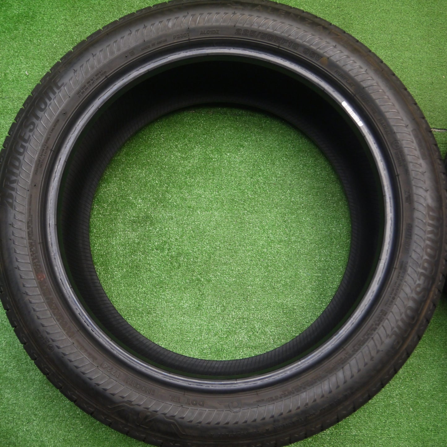 [送料無料] 新車外し！24年★225/50R18 ブリヂストン アレンザ 001 RFT タイヤ 18インチ レクサス UX C-HR オデッセイ ヴェゼル 等★4100406Hノタ
