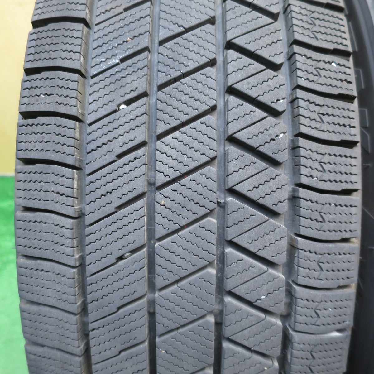 バリ溝！25年！キレイ！8.5分★スタッドレス 215/65R16 ブリヂストン ブリザック VRX3 BALMINUM LS10 バルミナ 16インチ PCD114.3/5H★6033104NJス