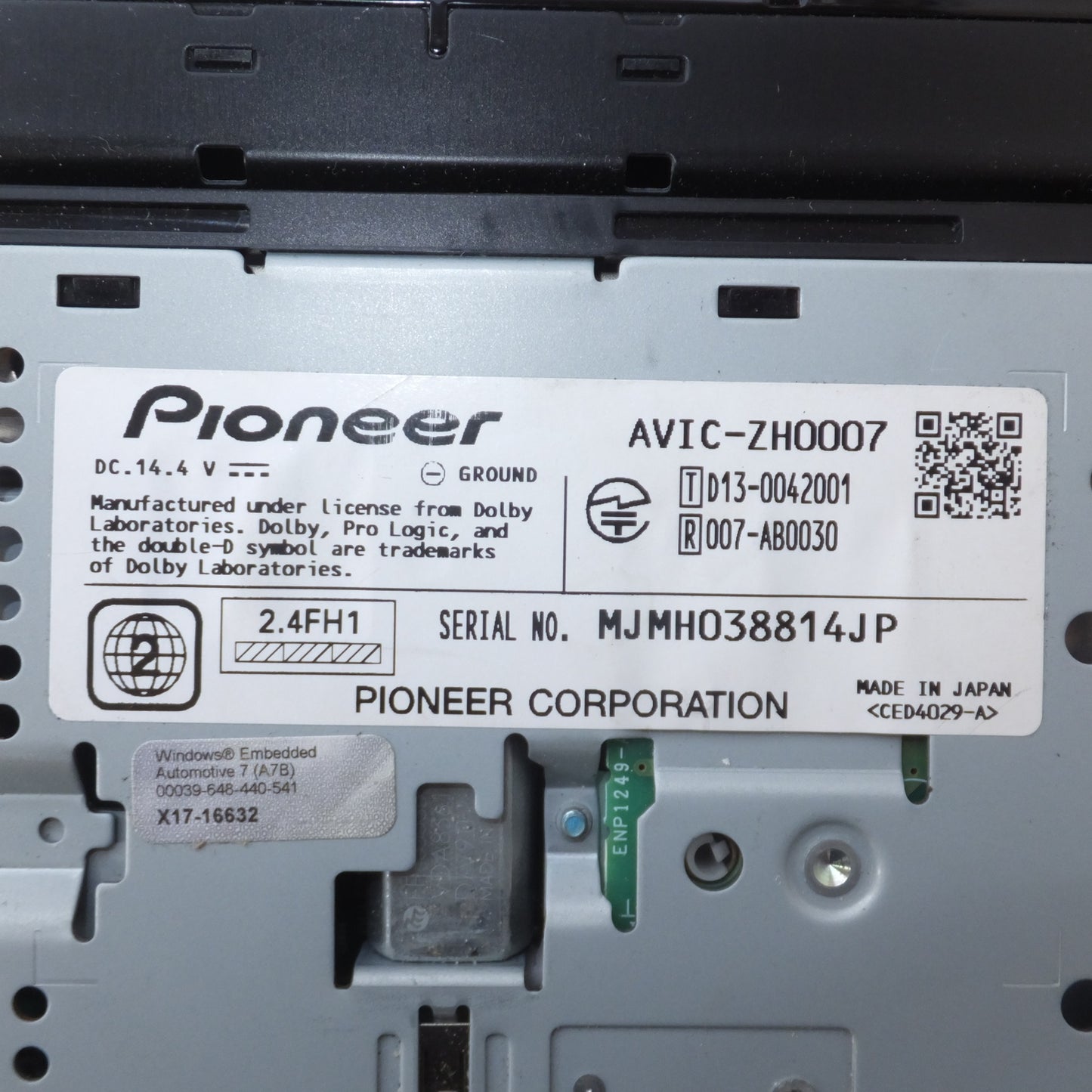 [送料無料] ★カロッツェリア carrozzeria AV一体型HDDナビ AVIC-ZH0007　地図データ 2013年　パイオニア Pioneer★