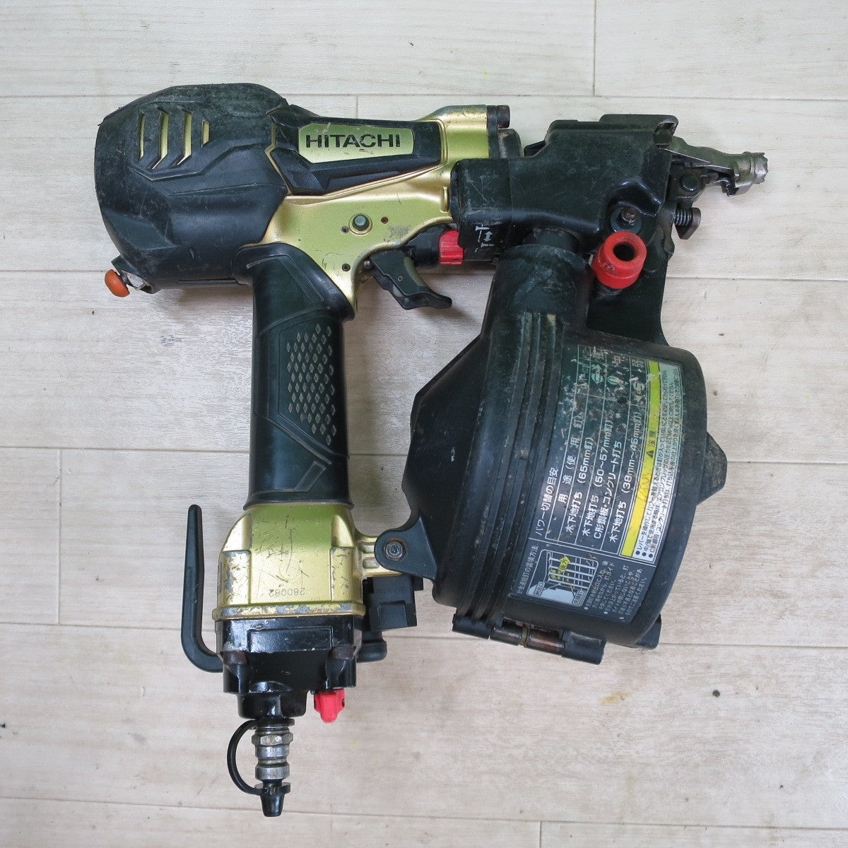☆日立 65mm 高圧 ロール 釘打機 NV65HR エアー ツール 工具 釘打ち機 HITACHI メタリック ゴールド☆