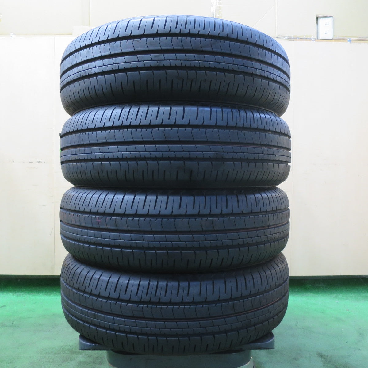 未使用！23年★195/65R15 ブリヂストン エコピア NH200 タイヤ 15インチ プリウス ノア ヴォクシー 等★5090407イノタ