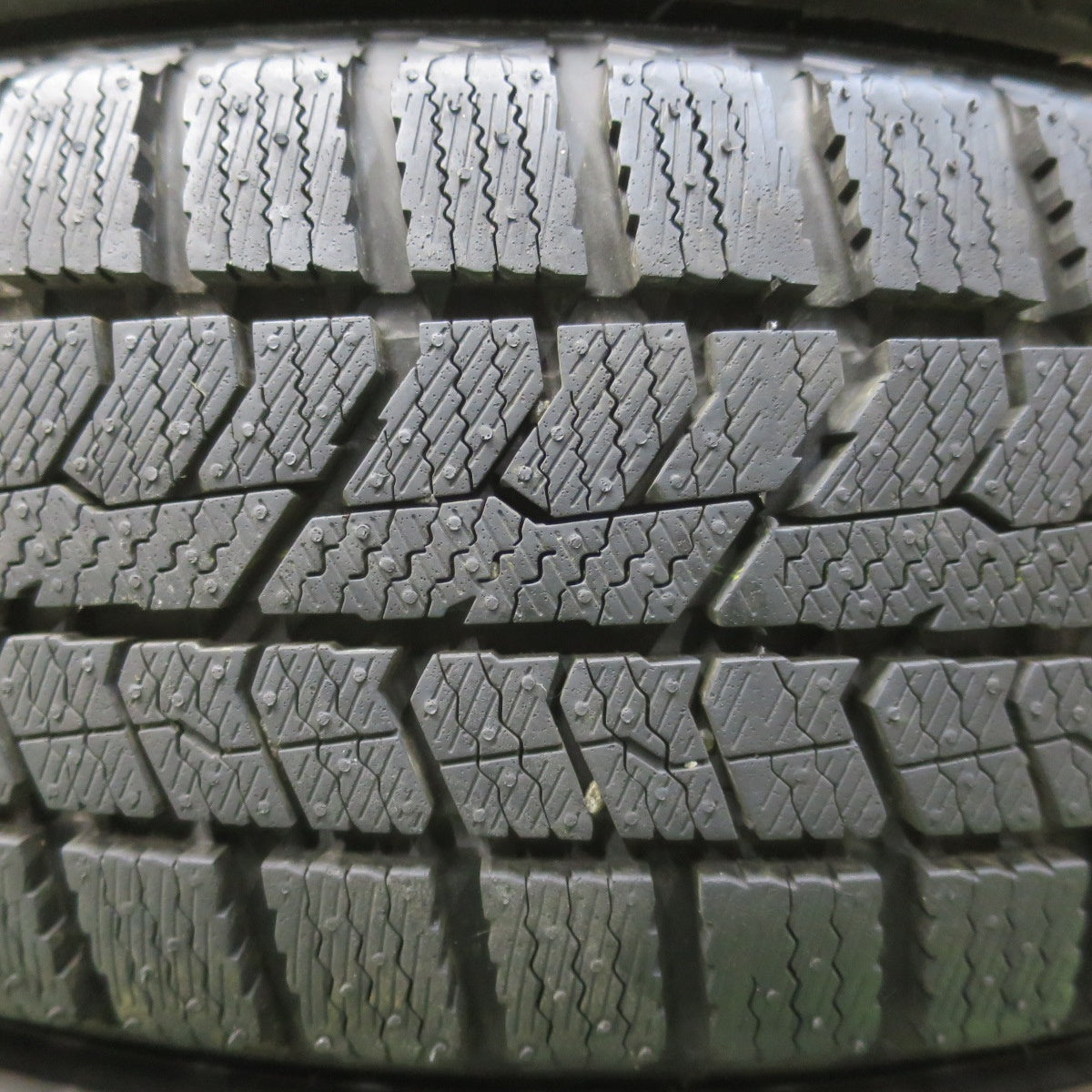 ほぼ未使用！22年！キレイ★スタッドレス 155/65R14 トーヨー オブザーブ GIZ2 DILETTO ディレット 14インチ PCD100/4H★6021302イス
