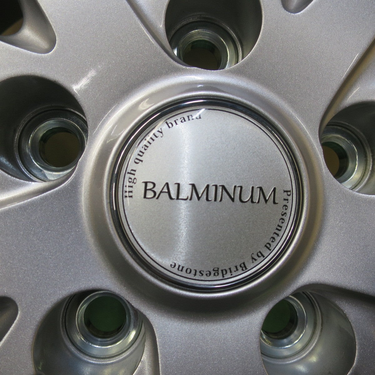 ほぼ未使用！25年！キレイ◎スタッドレス 215/60R16 ブリヂストン ブリザック WZ-1 BALMINUM BR10 バルミナ 16インチ PCD114.3/5H◎6070805イス