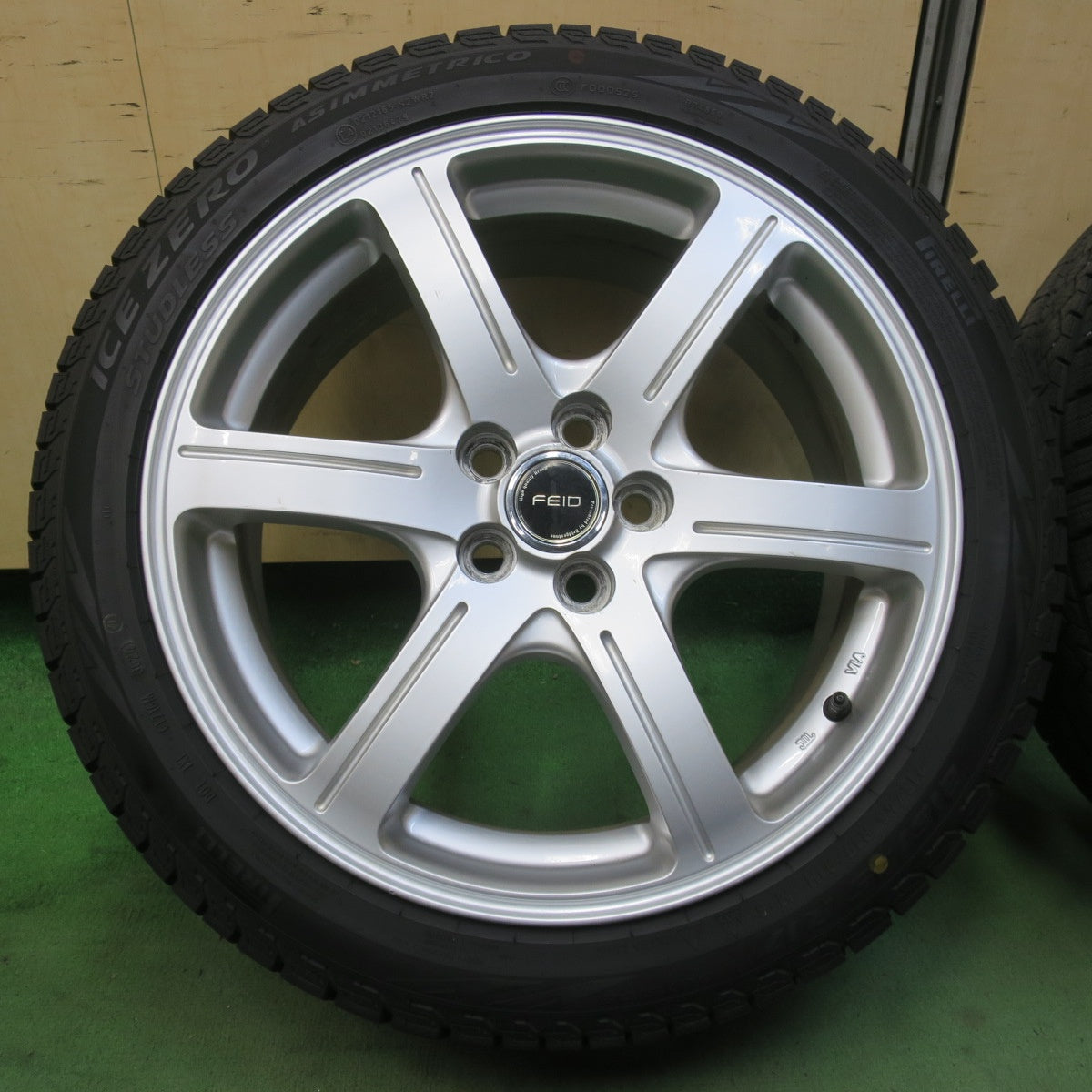 バリ溝！24年！9.5分★プリウス 等 215/45R17 スタッドレス ピレリ アイスゼロ アシンメトリコ FEID フェイド 17インチ PCD100/5H★6032504イス