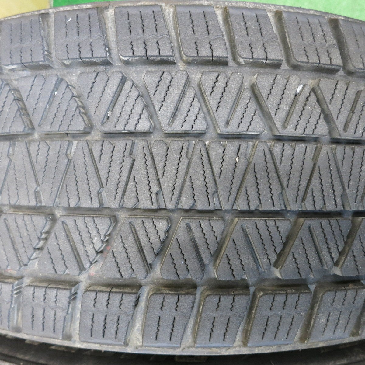 バリ溝！22年！キレイ！9.5分★スタッドレス 225/65R17 ブリヂストン ブリザック DM-V3 TOPRUN トップラン 17インチ PCD114.3/5H★5121402HAス