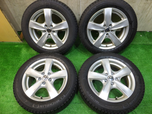 [送料無料] バリ溝！19年！ほぼ10分★ワーゲン 等 185/60R15 スタッドレス AGA ミシュラン X-ICE XI3 15インチ PCD100/5H★2071905Hス