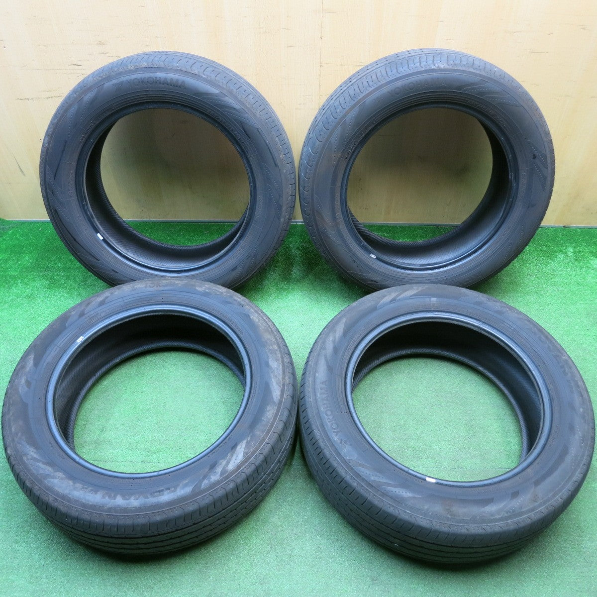 バリ溝！24年！9.5分★225/60R18 ヨコハマ アドバン V03 タイヤ 18インチ 40系 アルファード ヴェルファイア 等★6011103HAノタ