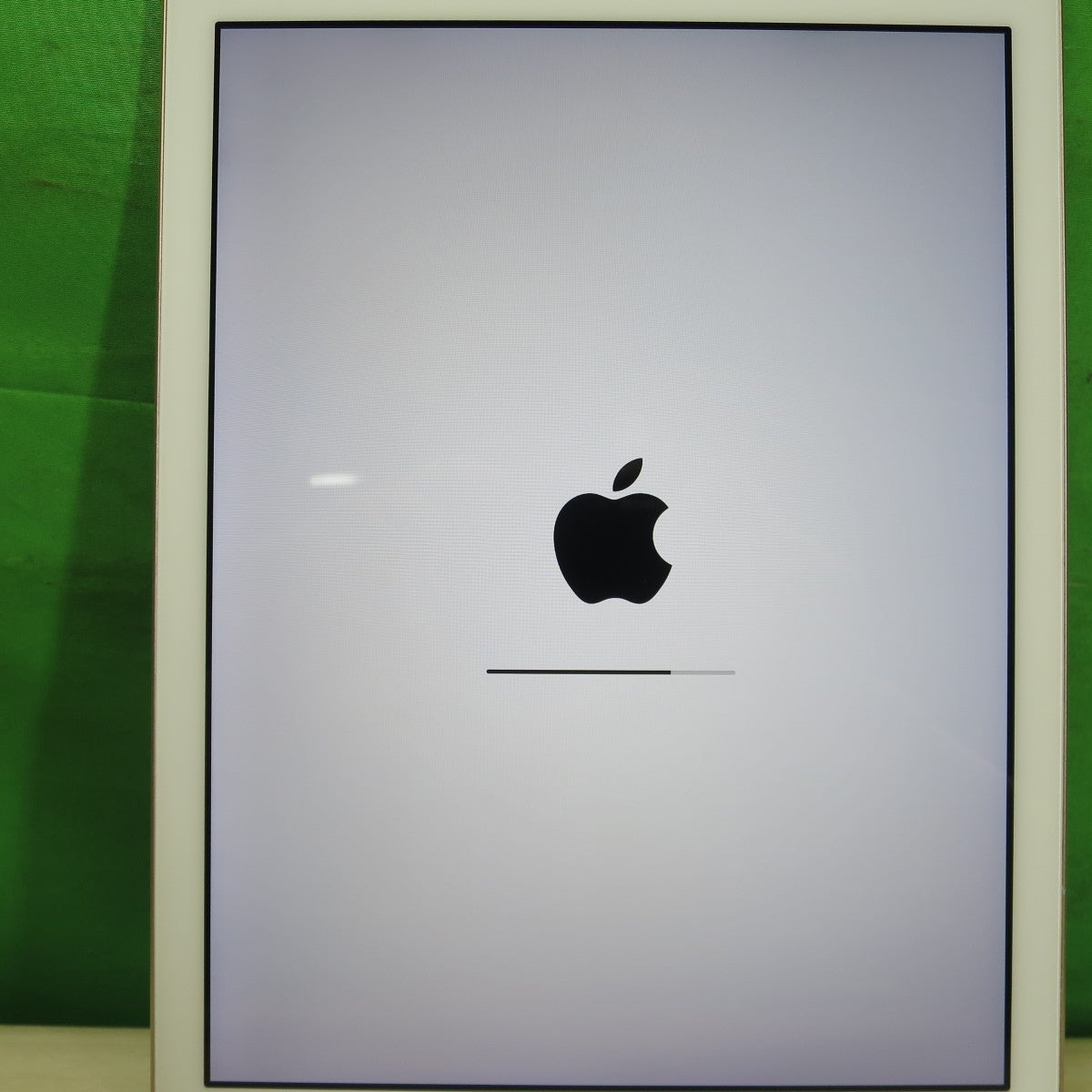 ☆Apple ipad 第6世代 A1893 FRJN2J/A 32GB Wi-Fiモデル アップル アイパッド タブレット☆