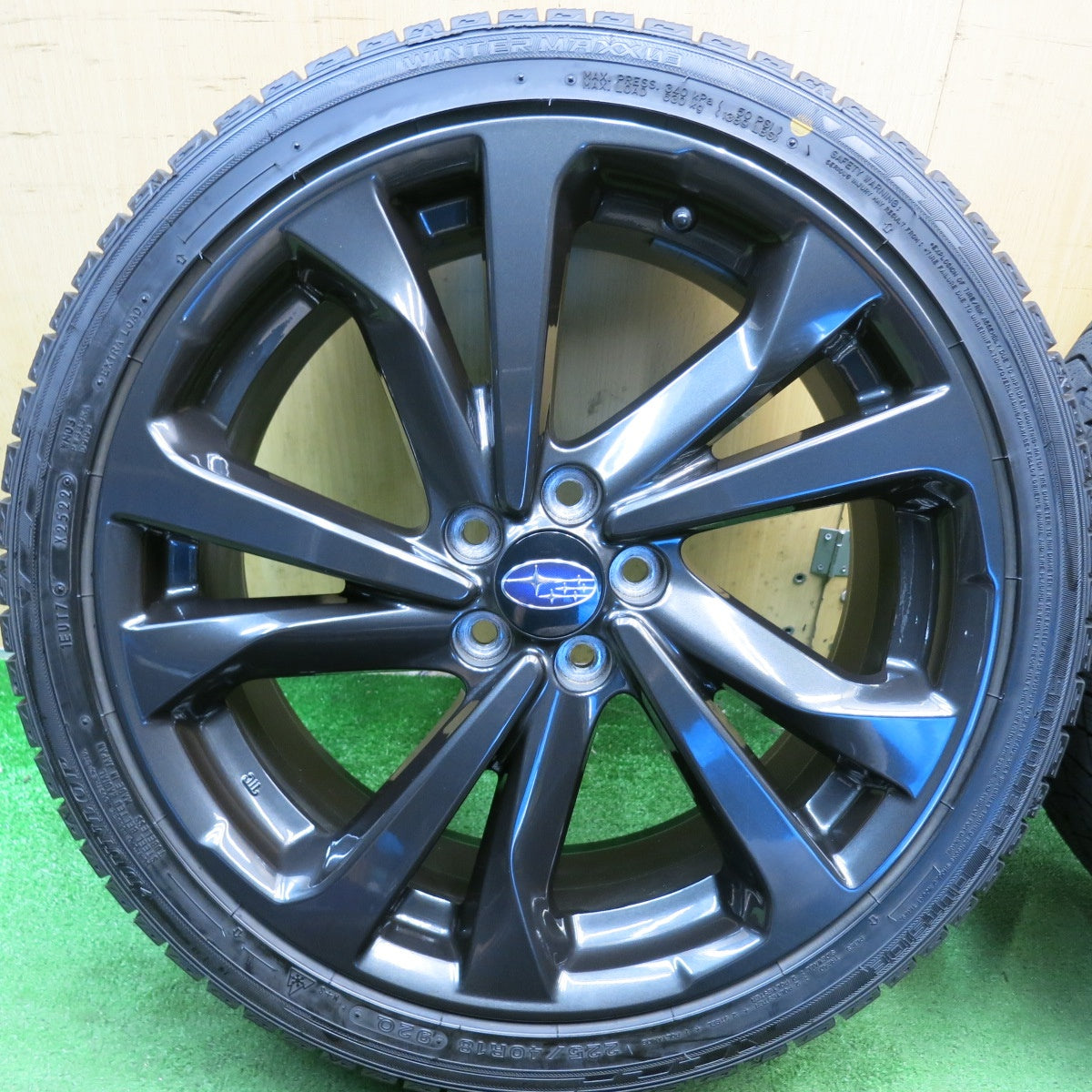バリ溝！22年！キレイ！9.5分◎スバル インプレッサ STI スポーツ GT 純正 225/40R18 スタッドレス ダンロップ ウインターマックス 03 18インチ PCD100/5H◎6091202HAス