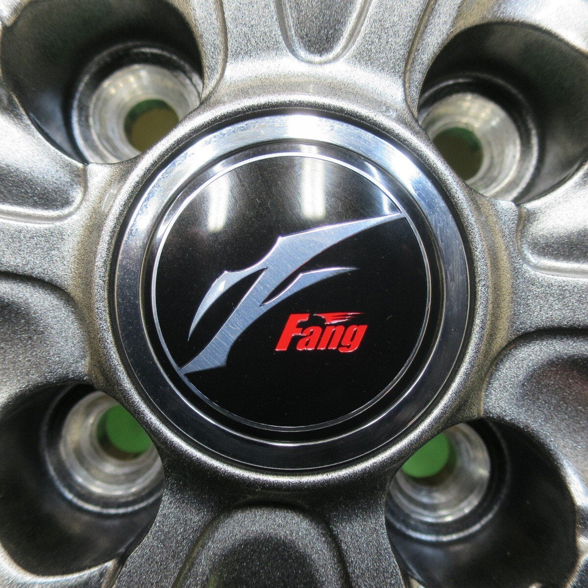 タイヤほぼ未使用！21年！キレイ★スタッドレス 195/70R15 ダンロップ ウインターマックス WM02 Fang ファング 15インチ PCD100/4H★5013109イス