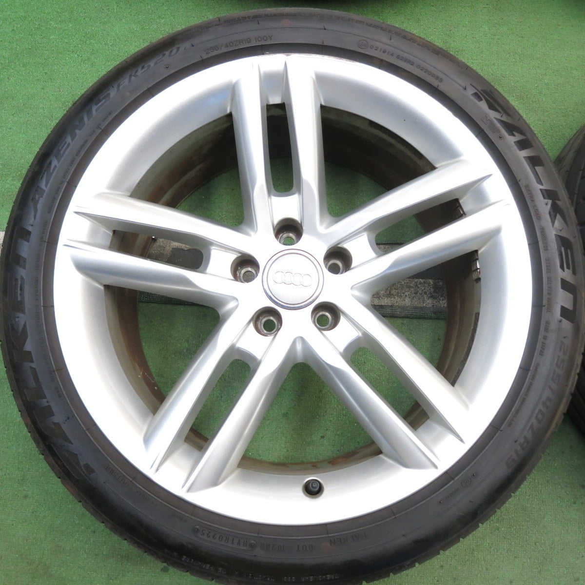 バリ溝！25年！9.5分◎アウディ A6 純正 255/40R19 ファルケン アゼニス FK510 FK520 19インチ PCD112/5H◎6082714HAノ