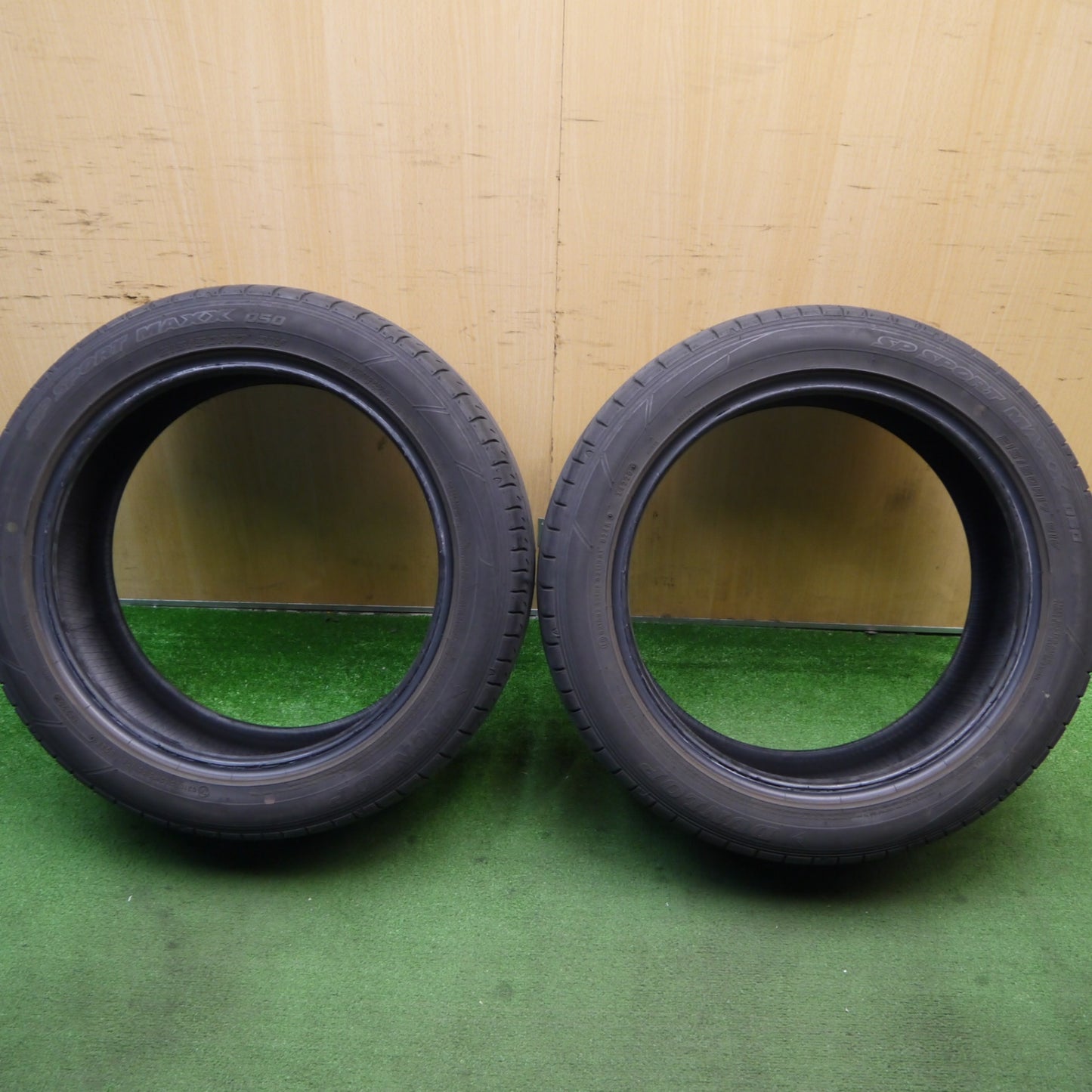 バリ溝！8.5分！2本★215/50R17 ダンロップ SPスポーツマックス 050 タイヤ 17インチ レヴォーグ プリウスα ウィッシュ 等★5060913Hノタ