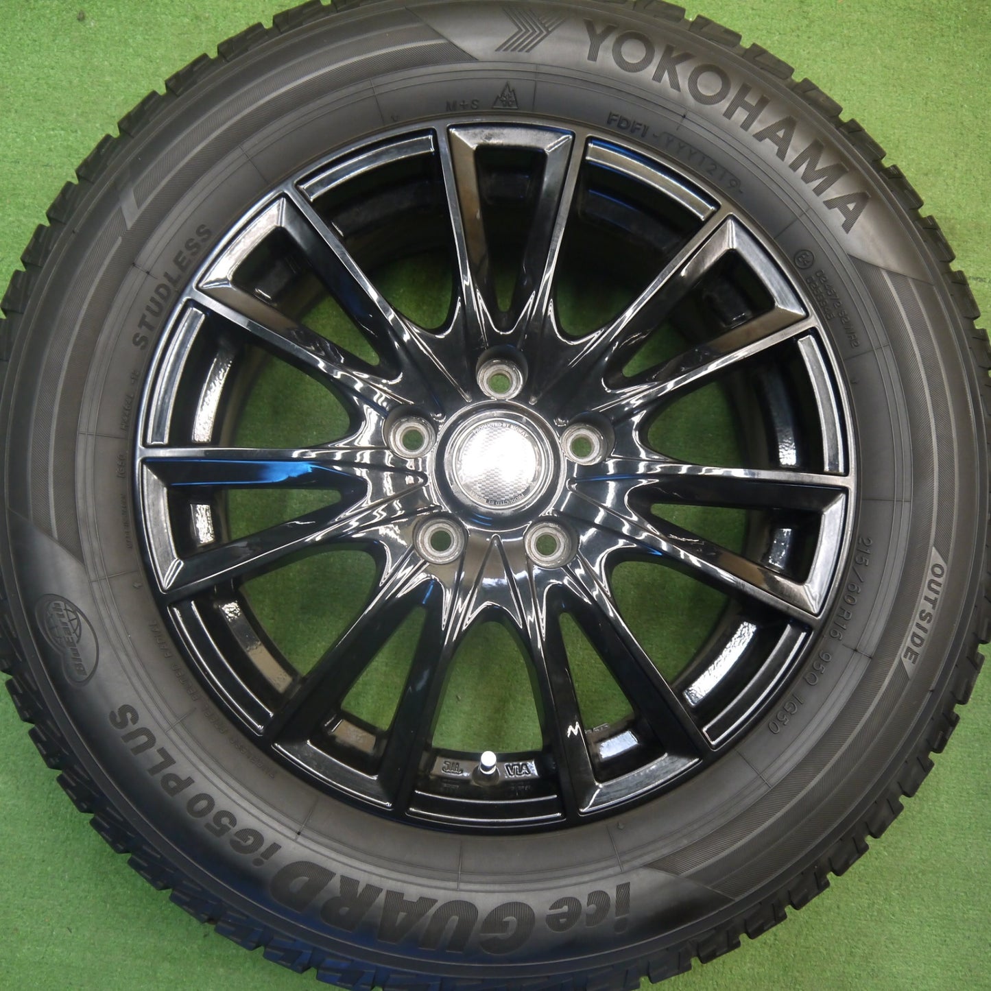 バリ溝！キレイ！8.5分★スタッドレス 215/60R16 ヨコハマ アイスガード iG50 プラス LeyBahn GBX レイバーン 16インチ PCD114.3/5H★6040602Hス