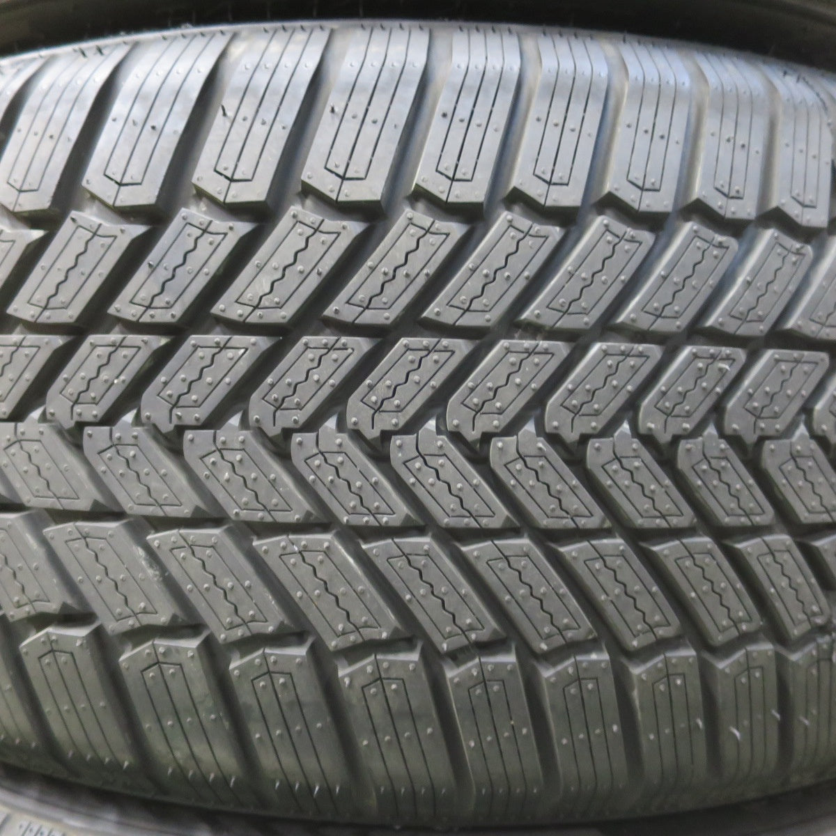 ほぼ未使用！25年★245/40R20 ダヴァンティ ALL TOURA 4-SEASONS オールシーズン DAVANTI 20インチ タイヤ RAV4 ハリアー アルファード ヴェルファイア 等★6021906イスタ