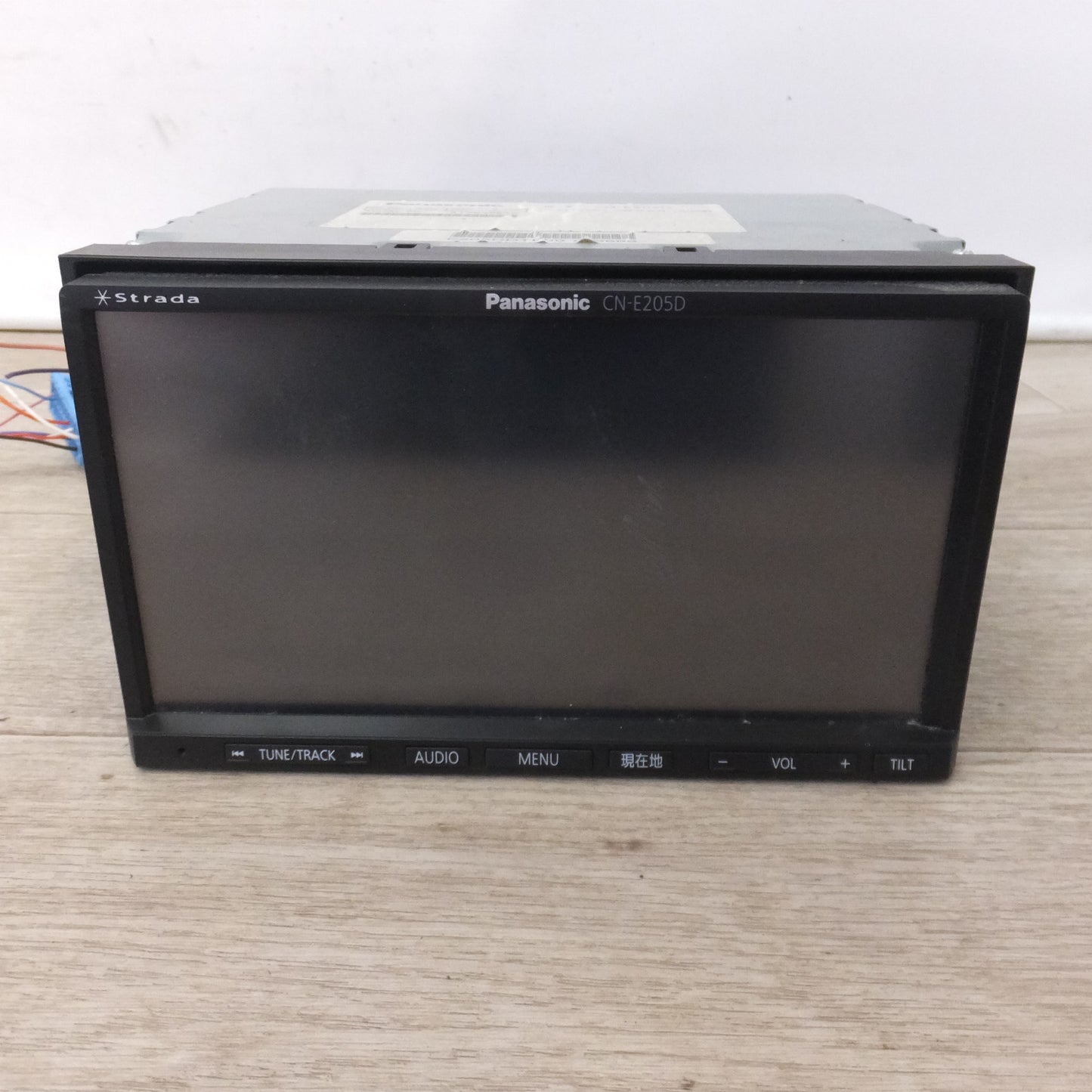 [送料無料] ★パナソニック Panasonic SSDカーナビステーション Strada CN-E205D(29)★