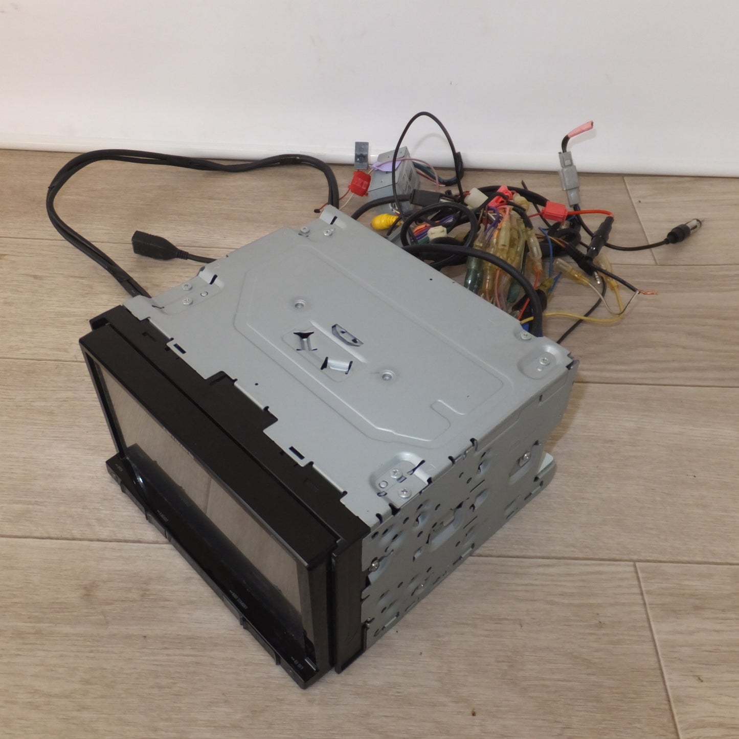 [送料無料] ★カロッツェリア carrozzeria AV一体型メモリーナビゲーション 楽ナビ AVIC-RZ09 パイオニア Pioneer[4]★