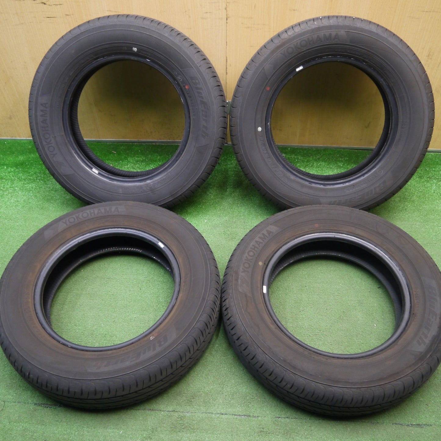 バリ溝！24年！9分★145/80R13 ヨコハマ ブルーアース AE01 BluEarth 13インチ タイヤ N-BOX タント ムーヴ ワゴンR ウェイク デイズ ムーブ 等★6033104Hノタ