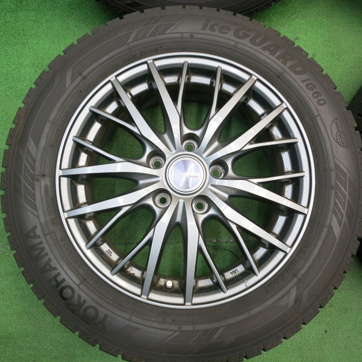 バリ溝！22年！キレイ！9分★スタッドレス 205/60R16 ヨコハマ アイスガード iG60 ravrion RM01 ラブリオン 16インチ PCD114.3/5H★5051601AKス