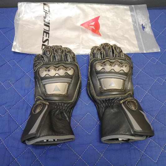 [送料無料] キレイ☆DAINESE ダイネーゼ フル メタル 6 グローブ サイズL ブラック 黒 FULL METAL 6 GLOVES レーシング バイク グローブ☆