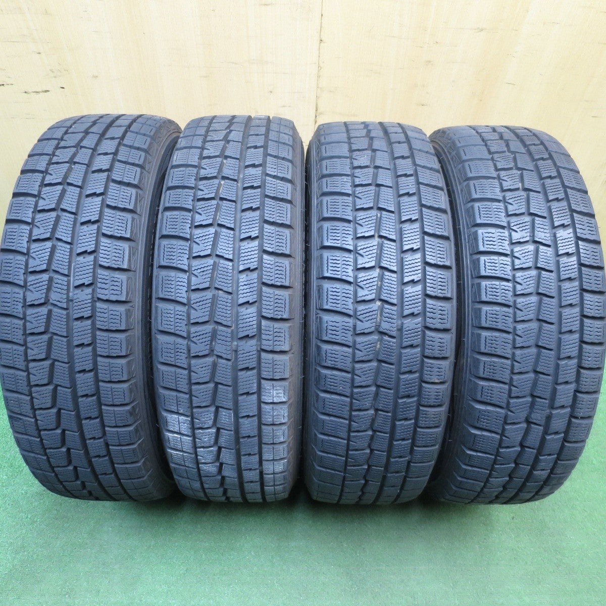 バリ溝！キレイ！9.5分★スタッドレス 175/65R15 ダンロップ ウインターマックス WM01 JOKER ジョーカー 15インチ PCD100/4H★5031113Hス