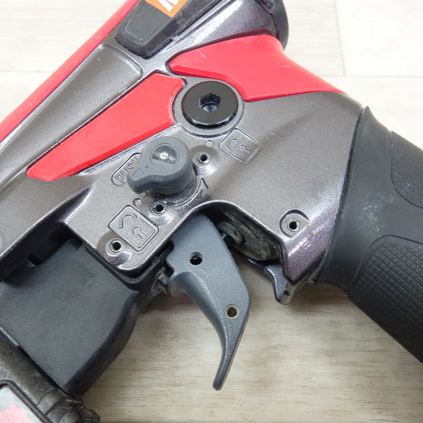 [送料無料] ☆マックス 高圧 13-25mm スーパーネイラ MAX HA-25/4J 釘打機 釘打ち機 ステープル ネイラ エアネイラ エアタッカー☆