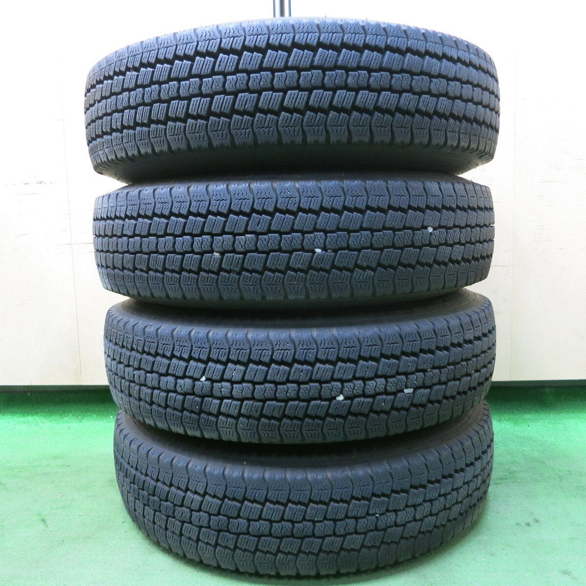 4本★トラック 205/80R17.5 スタッドレス トーヨー デルベックス M934 TOPY スチール 115-9CS PCD222.25/6H★5030502ナス