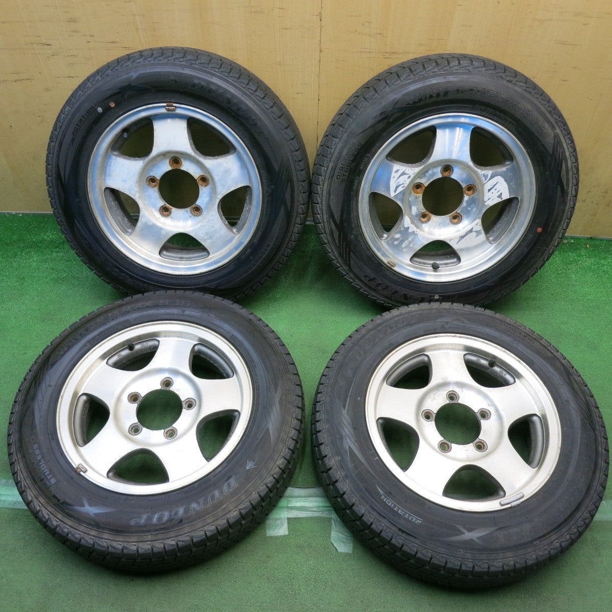 バリ溝！9.5分◎スズキ JA11 ジムニー 純正 175/80R16 スタッドレス ダンロップ ウインターマックス SJ8 16インチ PCD139.7/5H◎6100405HAス
