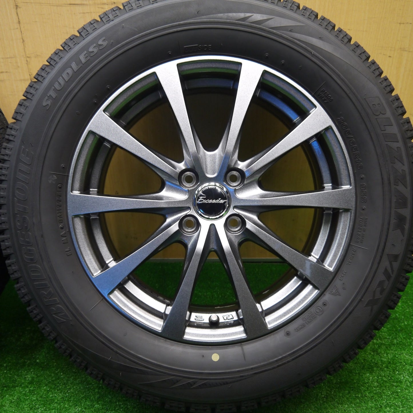 バリ溝！21年！キレイ！9分★スタッドレス 205/65R16 ブリヂストン ブリザック VRX Exceeder エクシーダー 16インチ PCD100/4H★5101505Hス