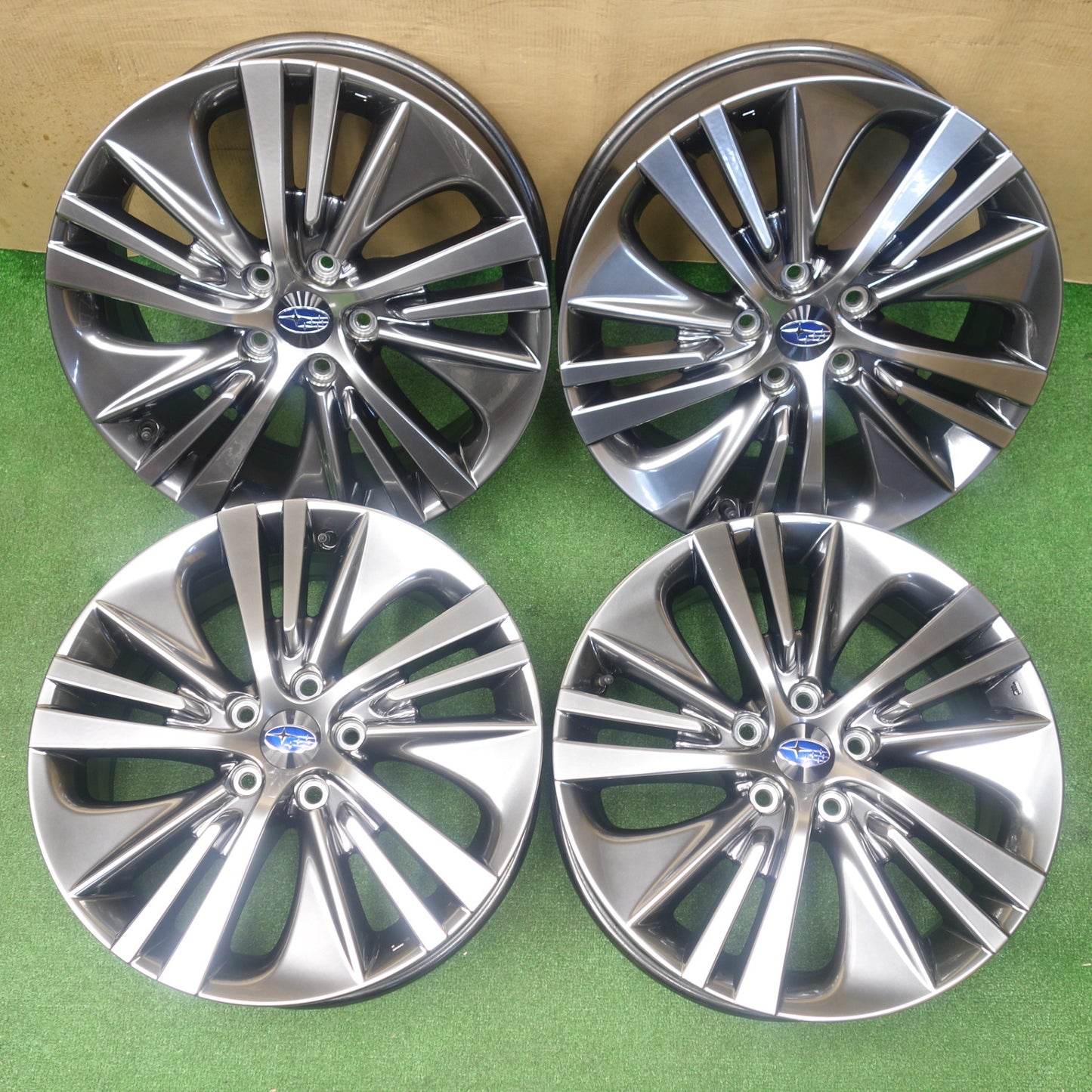 キレイ★スバル レヴォーグ レイバック 純正 ホイール 18インチ 18×7J PCD114.3/5H★6020102KTホ