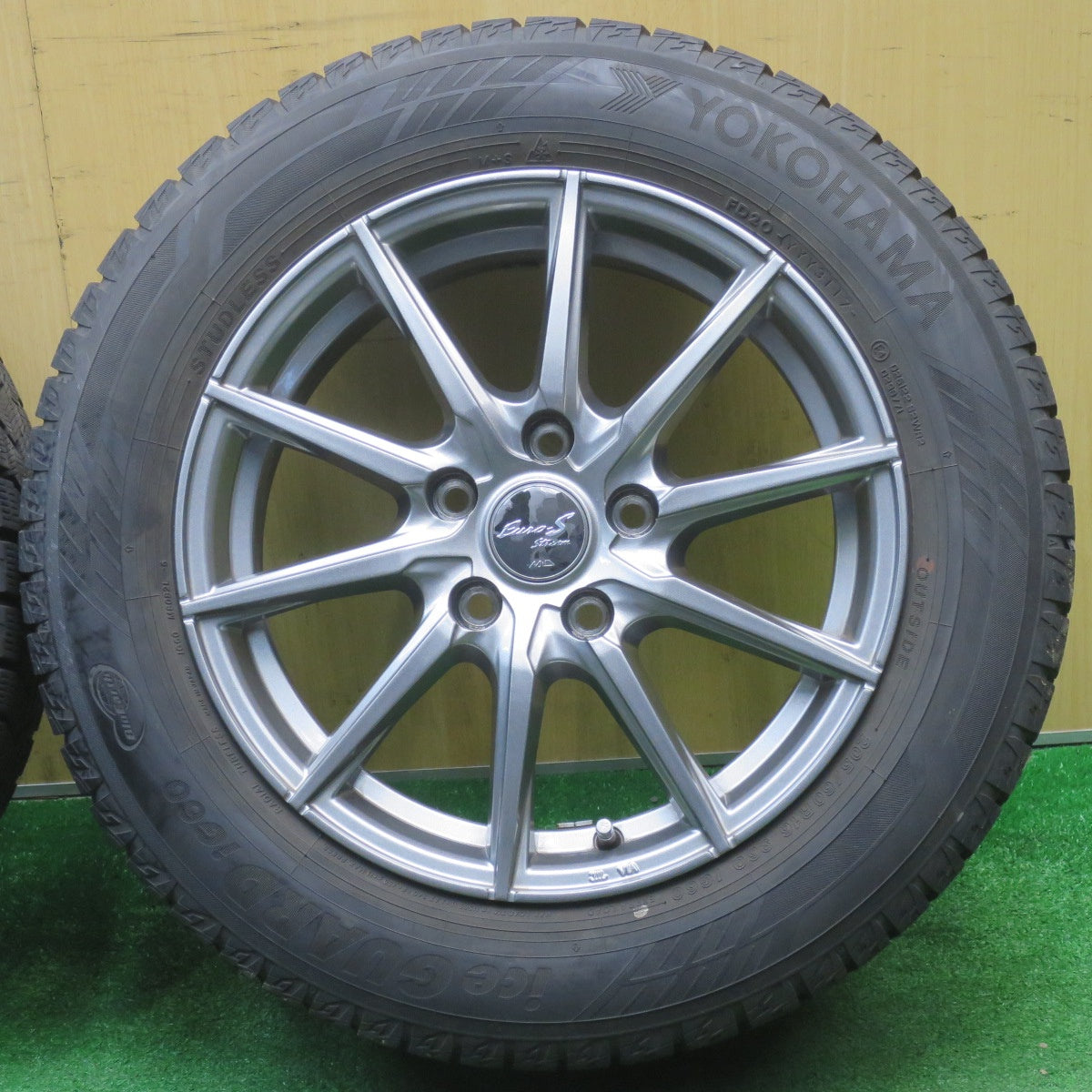 バリ溝！キレイ！9.5分★スタッドレス 205/60R16 ヨコハマ アイスガード iG60 Euro-S Stream MiD 16インチ PCD114.3/5H★5112701NJス