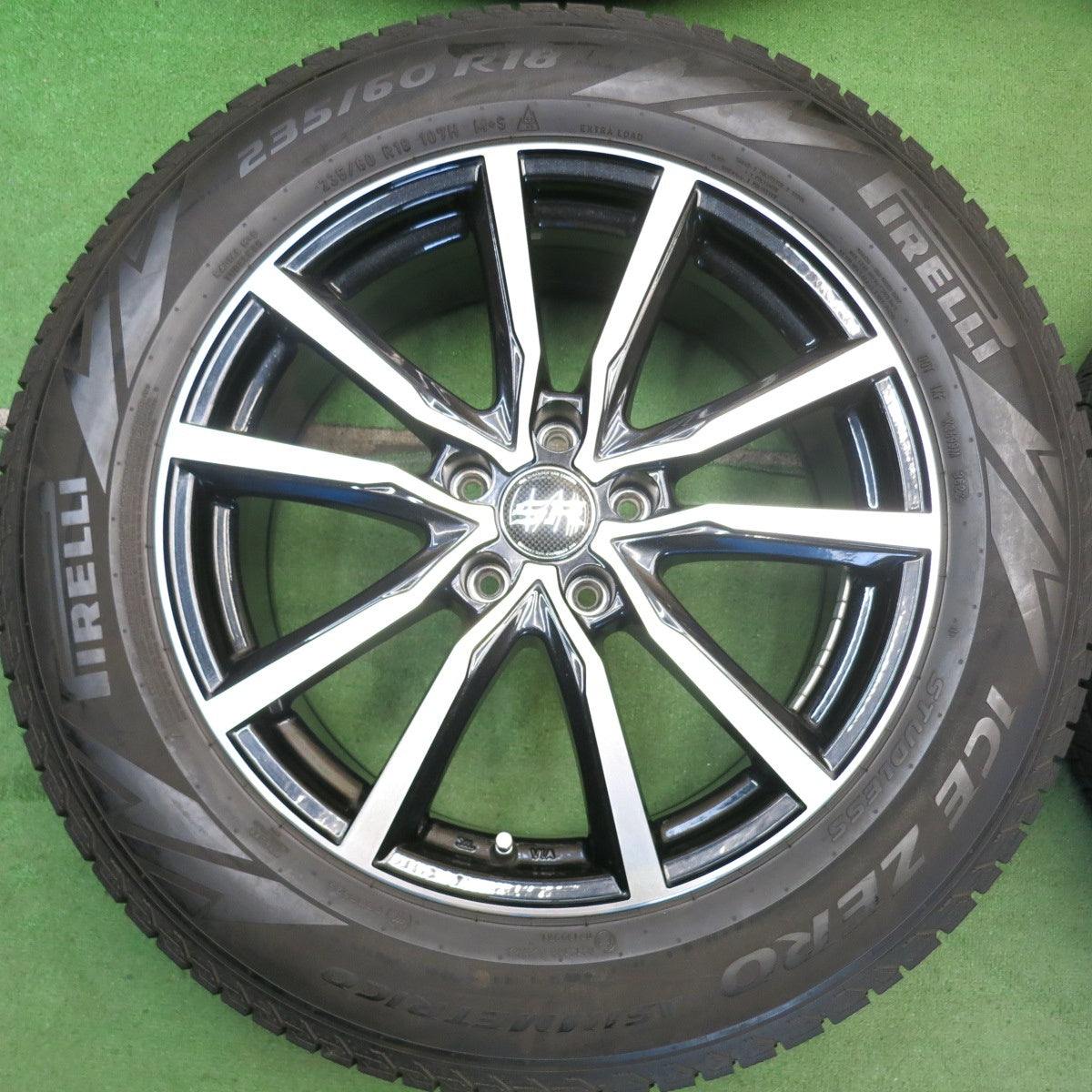 バリ溝！22年！キレイ！8.5分◎スタッドレス 235/60R18 ピレリ アイスゼロ アシンメトリコ STRANGER ストレンジャー 18インチ PCD114.3/5H◎6070514HAス