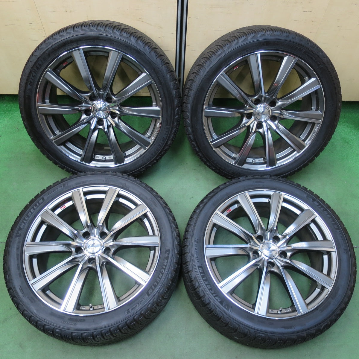 バリ溝！21年！9.5分★LEONIS SL 245/40R19 スタッドレス ミシュラン X-ICE SNOW レオニス 19インチ PCD114.3/5H★5120903イス