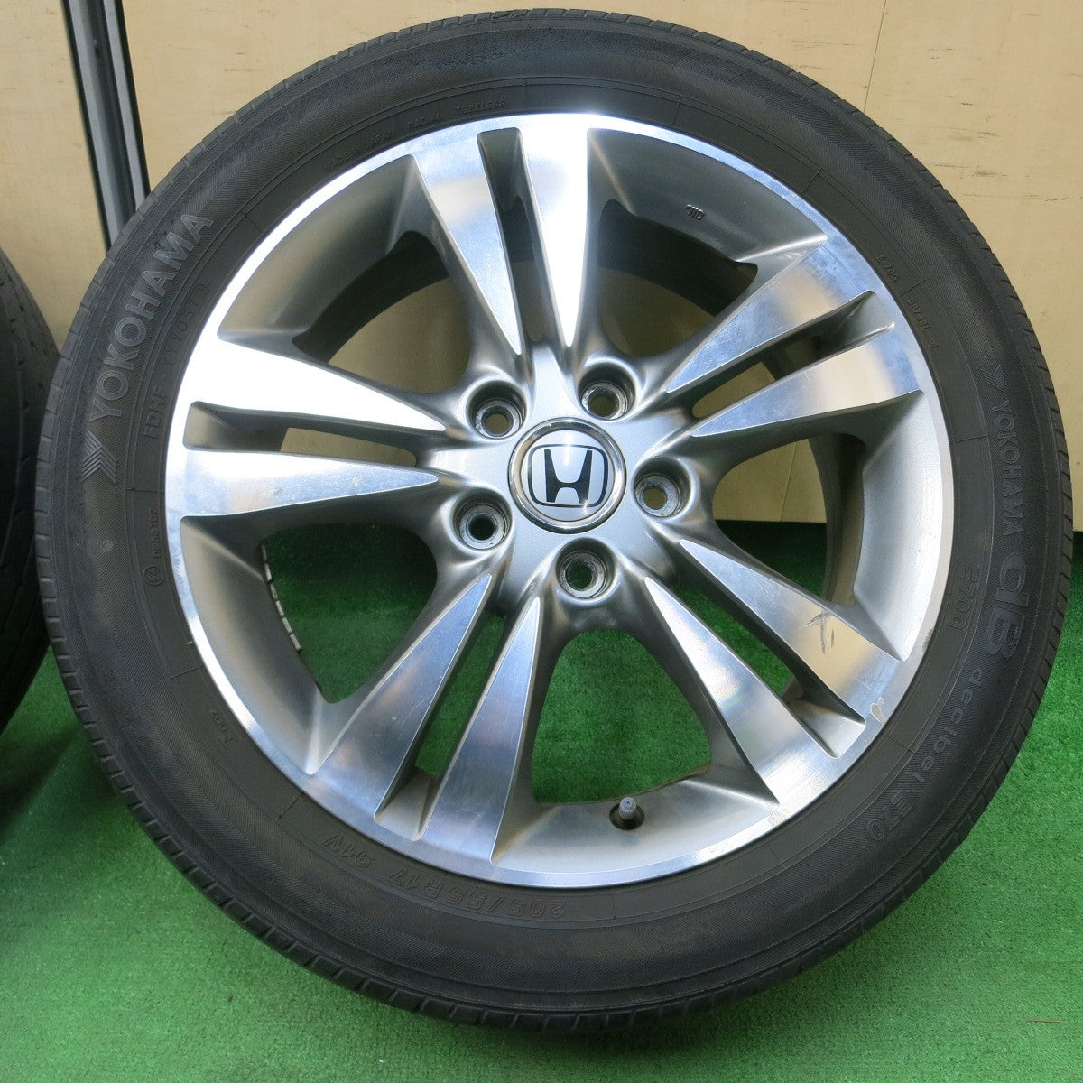 *送料無料* 4本価格★ホンダ ストリーム RSZ 純正 205/55R17 ヨコハマ dB デシベル E70 E70G PCD114.3/5H★4042604イノ