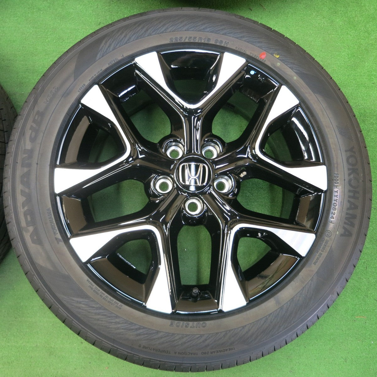 *送料無料* 新車外し！24年★ホンダ ZR-V 純正 225/55R18 ヨコハマ アドバン dB V552 18インチ PCD114.3/5H ZRV★4042905イノ