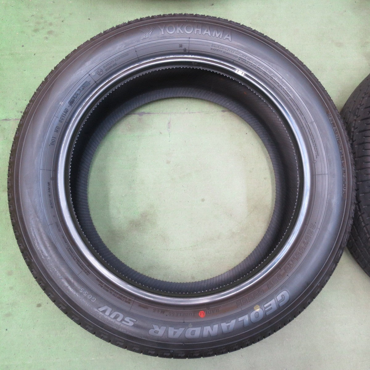 新車外し！26年★225/55R18 ヨコハマ ジオランダー SUV G055 G055E タイヤ 18インチ フォレスター デリカ D:5 エルグランド 等★6041509イノタ