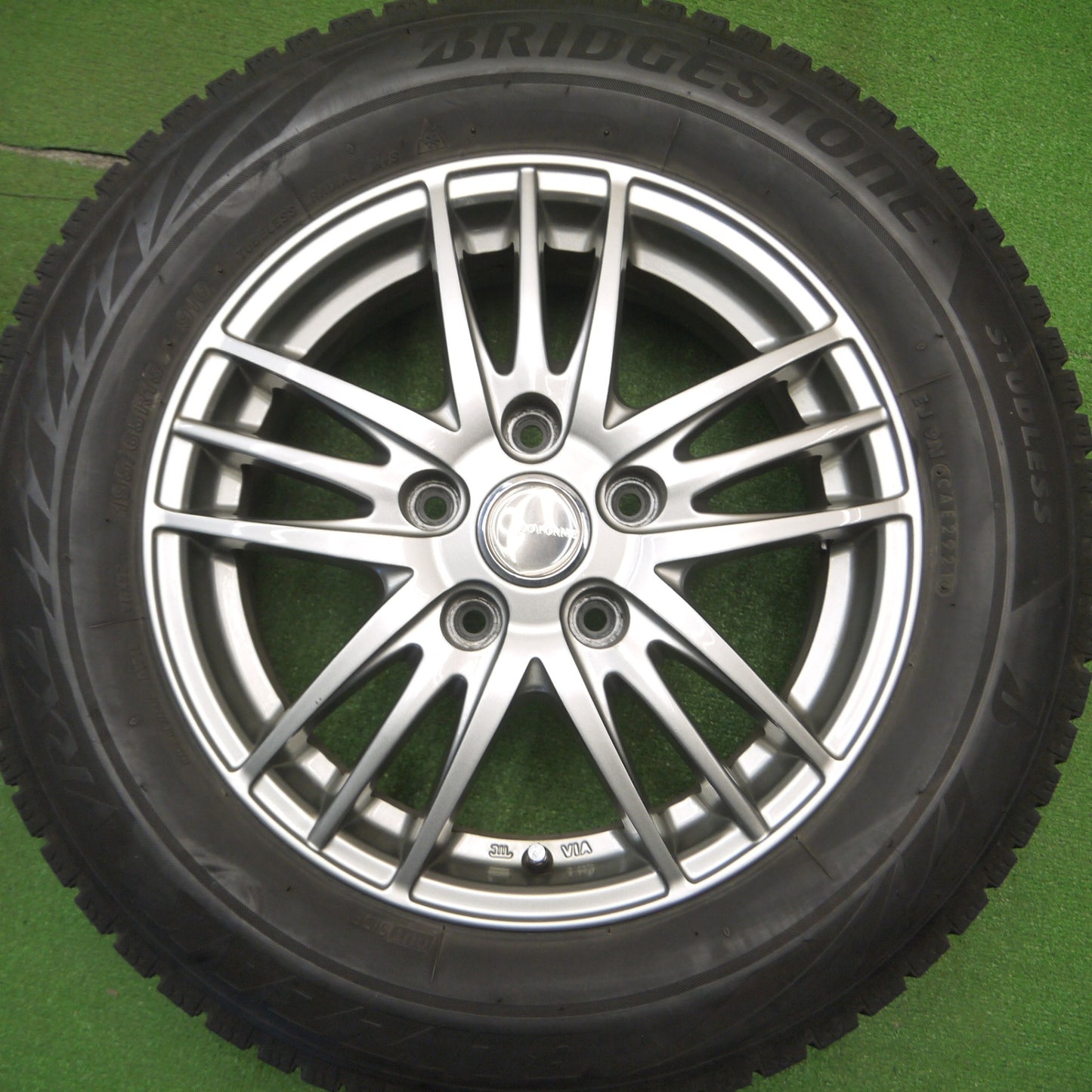 [送料無料] キレイ！21年★スタッドレス 195/65R15 ブリヂストン ブリザック VRX2 ECO FORME エコフォルム 15インチ PCD114.3/5H★5011408Hス