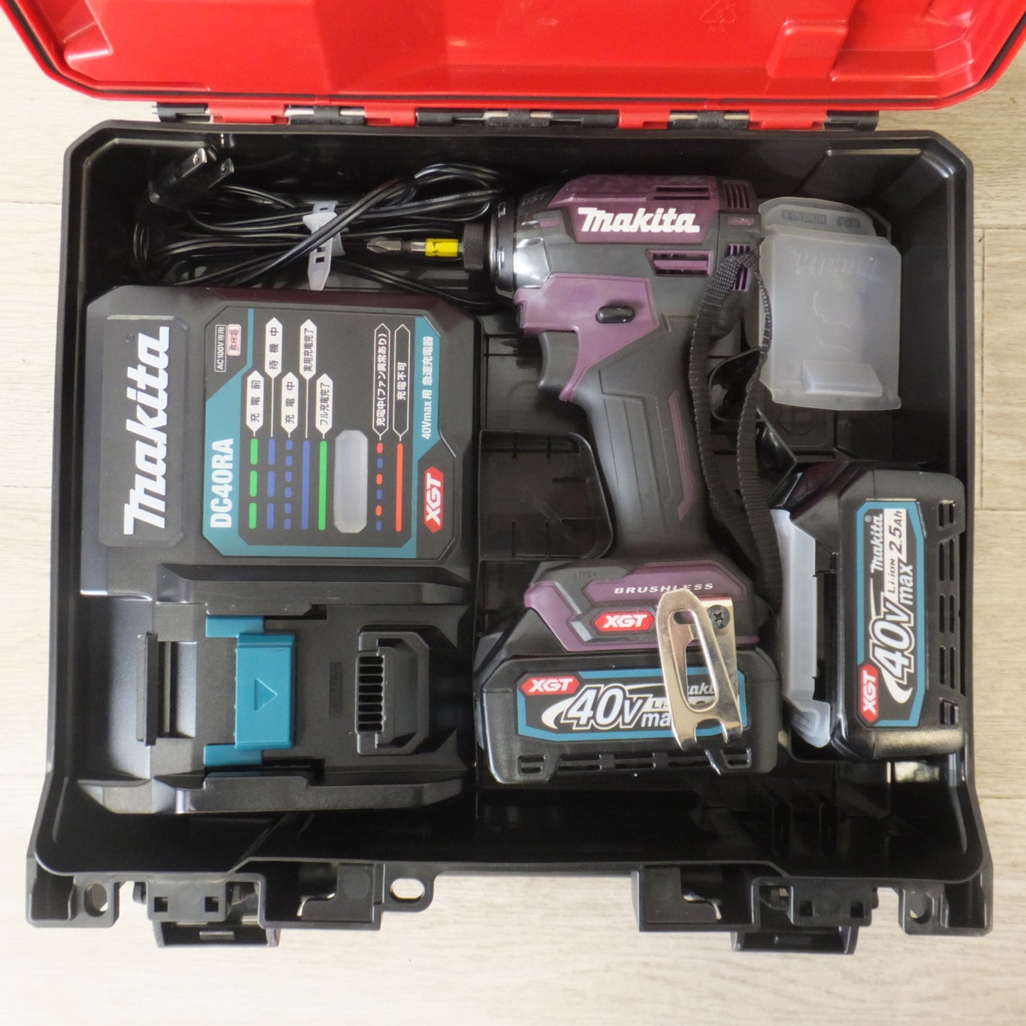 [送料無料] キレイ★マキタ makita 充電式インパクトドライバ TD002GDXAP 40Vmax★