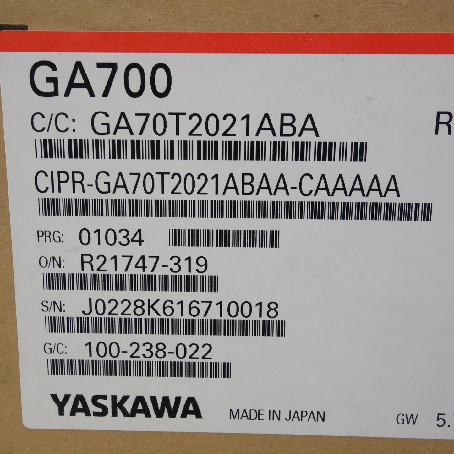 [送料無料] 未使用☆YASKAWA 安川 インバーター 200V 5.5kW/3.7kW GA700☆