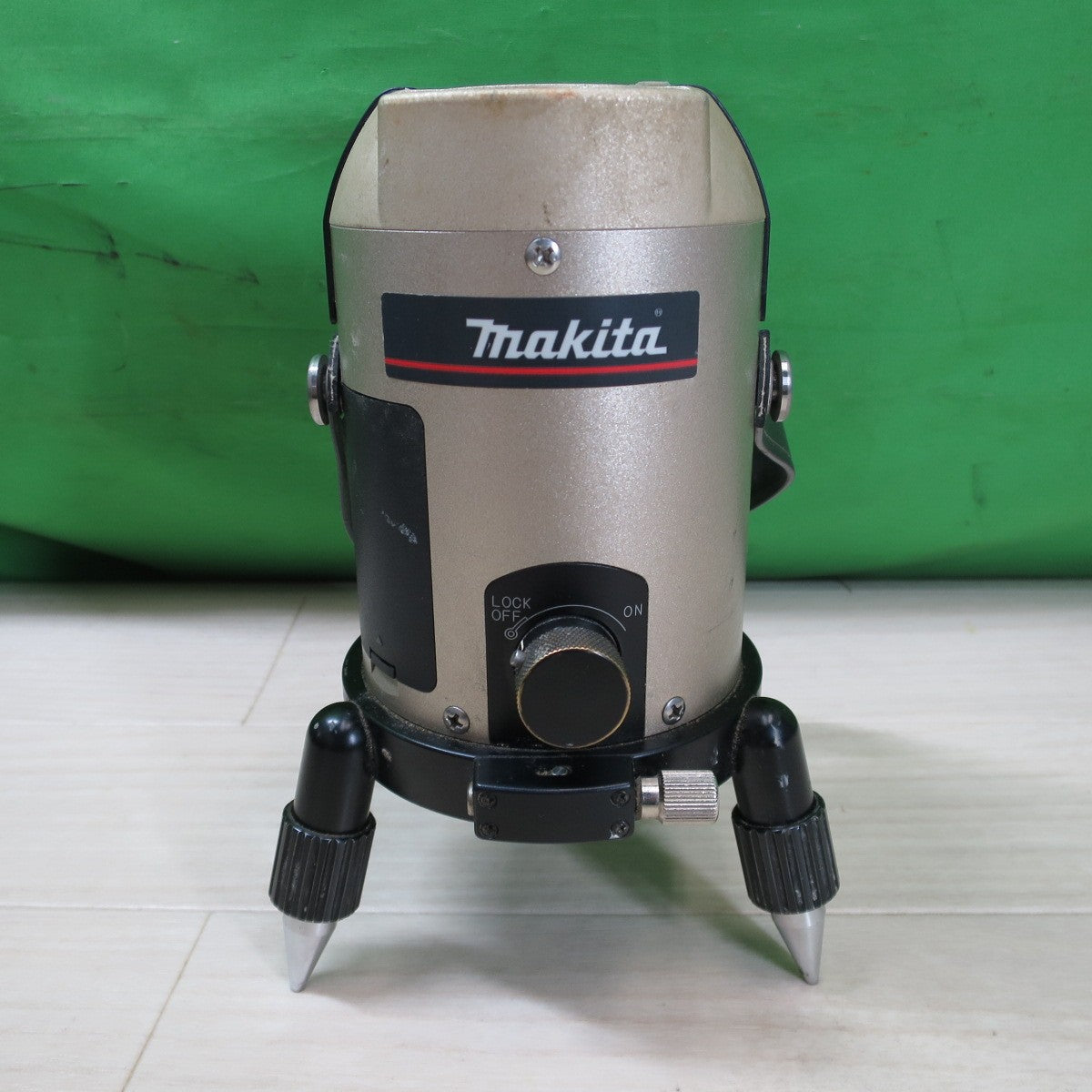 [送料無料] ☆マキタ 屋内・屋外 兼用 墨出し器 SK89 おおがね・通り芯+ろく 受光器 レーザー ライン 墨出器 makita 現状品☆