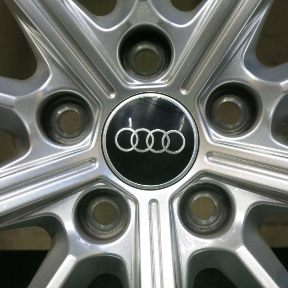 バリ溝！23年！キレイ！9分★アウディ RS4 RS5 B9 8W 純正 235/40R19 スタッドレス コンチネンタル バイキング コンタクト7 19インチ PCD112/5H★5082702SKス