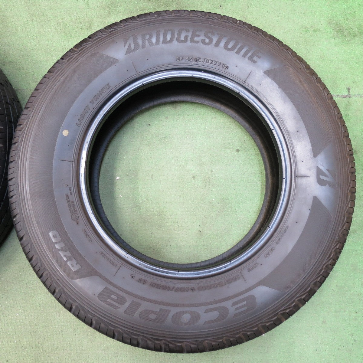 バリ溝！22年！9.5分以上★195/80R15 107/105N ブリヂストン エコピア R710 タイヤ 15インチ ハイエース キャラバン 等★5102505イノタ