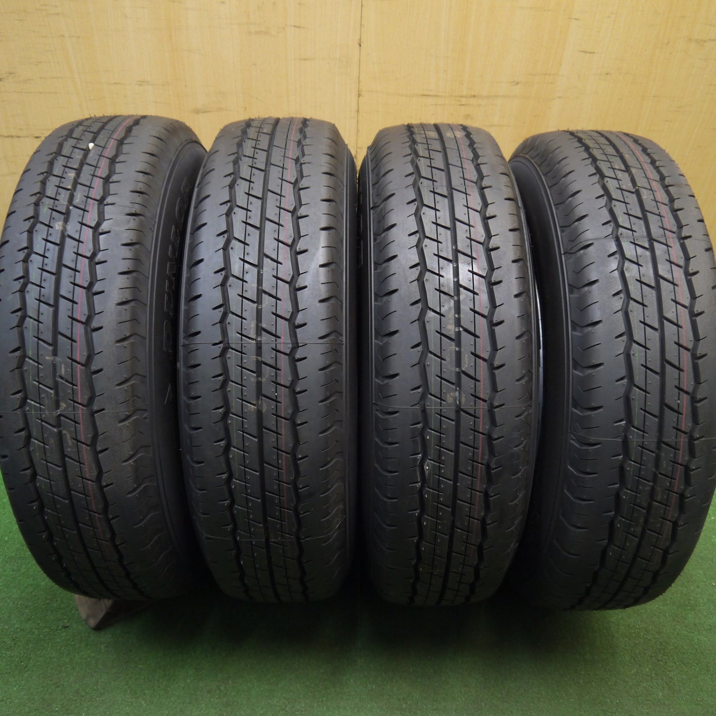 新車外し！25年★トヨタ 200系 ハイエース 純正 スチール 195/80R15 107/105S ダンロップ SP175N 15インチ PCD139.7/6H★6021005Hノ