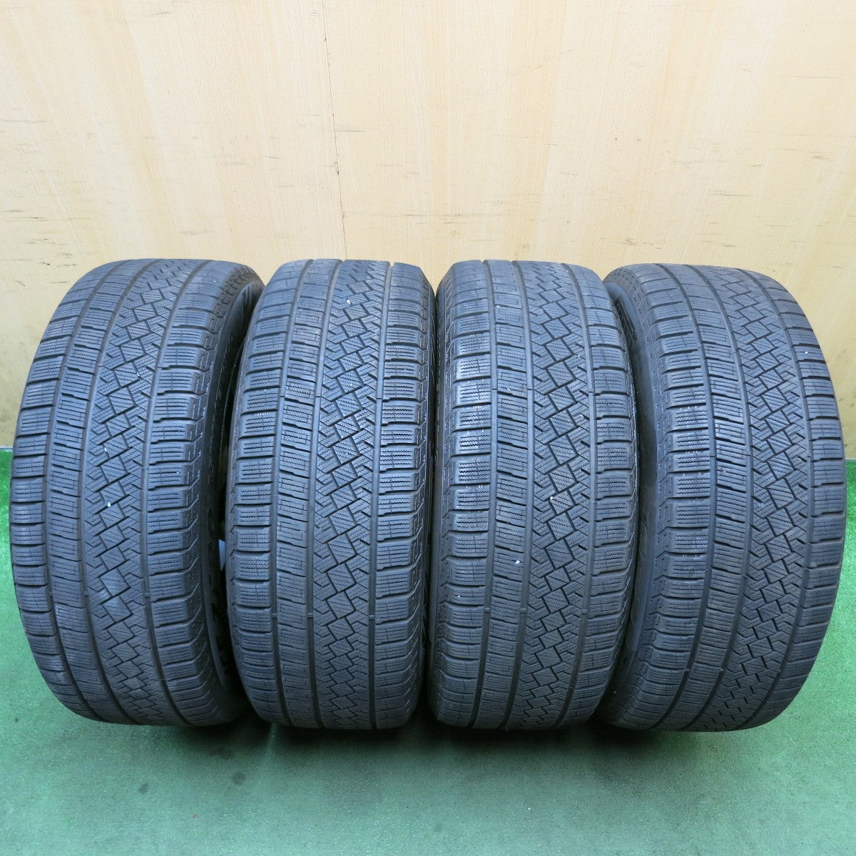 バリ溝！23年！キレイ！9分◎マセラティ レヴァンテ 等 EUROTECH MP-LINE 235/50R18 スタッドレス ピレリ アイスゼロ アシンメトリコ ユーロテック 18インチ PCD114.3/5H◎6072504HAス