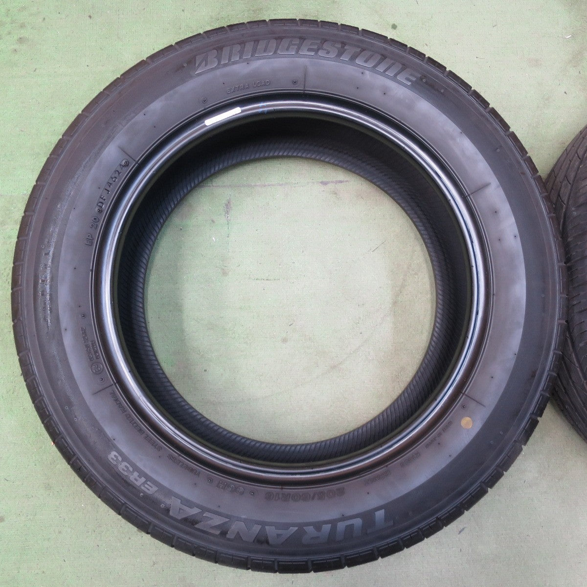 バリ溝！24年！9.5分★205/60R16 ブリヂストン トランザ ER33 タイヤ 16インチ ヴォクシー ノア ステップワゴン マツダ3 アクセラ 等★6042304イノタ
