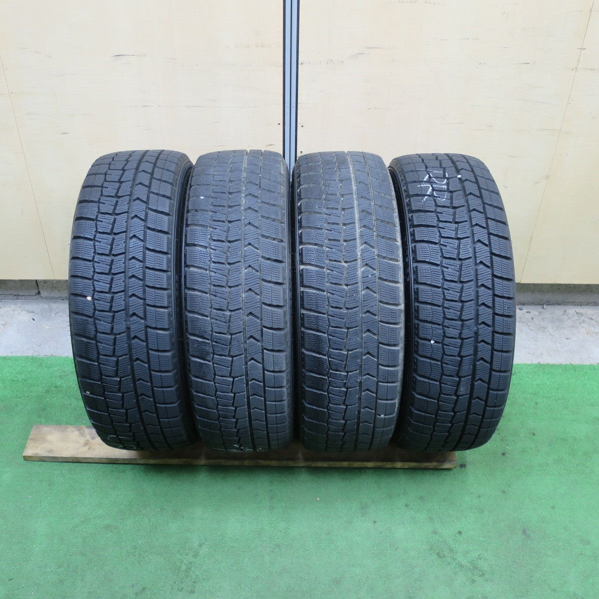 バリ溝！9.5分★スズキ ZC33S スイフト スポーツ 純正 195/45R17 スタッドレス ダンロップ ウインターマックス WM02 17インチ PCD114.3/5H★5112204TTス